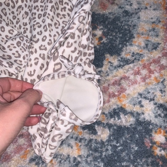 Old Navy Baby Girl Leopard Print Purple Polka Dot Swimsuit Size 0-3 & 0-6 MOS - Picture 3 of 7